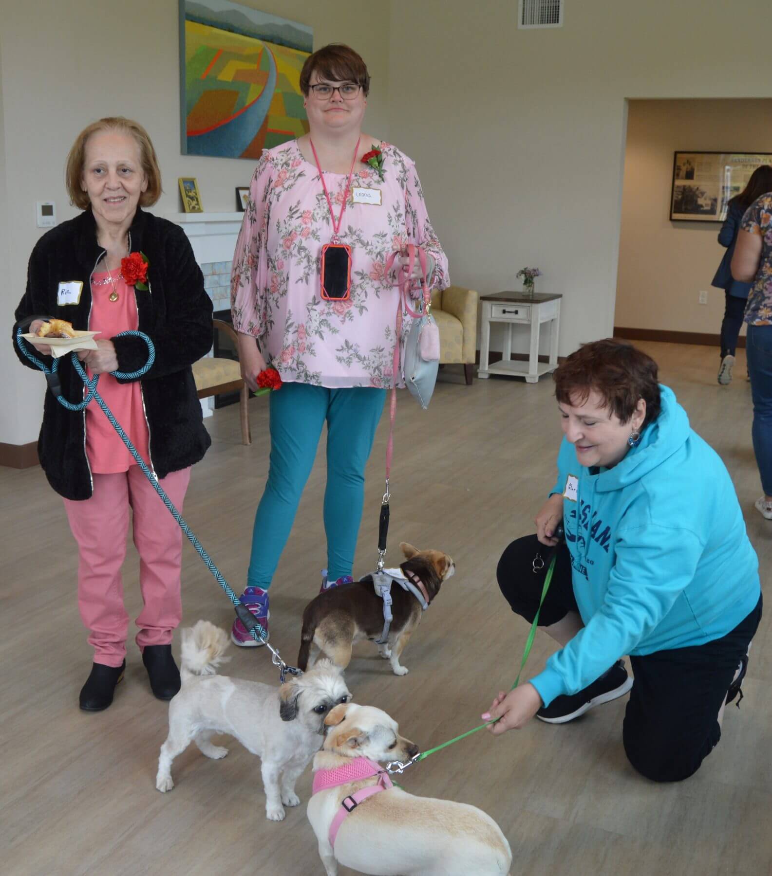 3 Sanderson Place residents (and their 3 dogs) socializing.